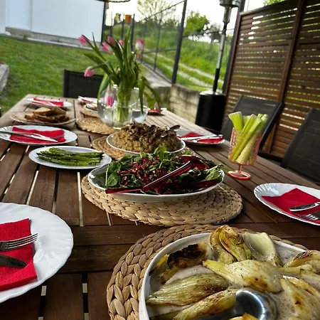 بيت للعطل House Of Joy Barajevo *